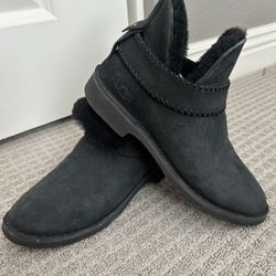 Women’s Black Ankle Boots Booties Size 7.5