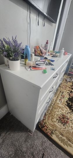 Dresser Make Offers