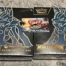 Mega Evolution Pokemon center Elite trainer box 