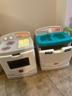 Step2 Kids Play Kitchen Stove and Dishwasher Set