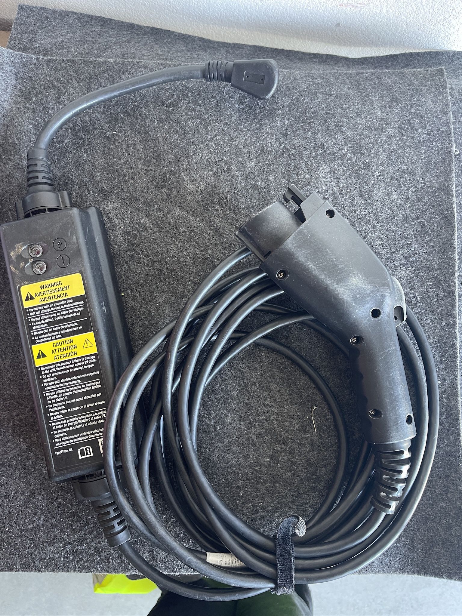 ELECTRIC VEHICLE CHARGER  120 VOLT