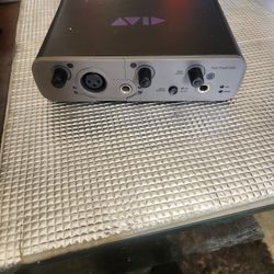 Avid Fast Track Audio Interface