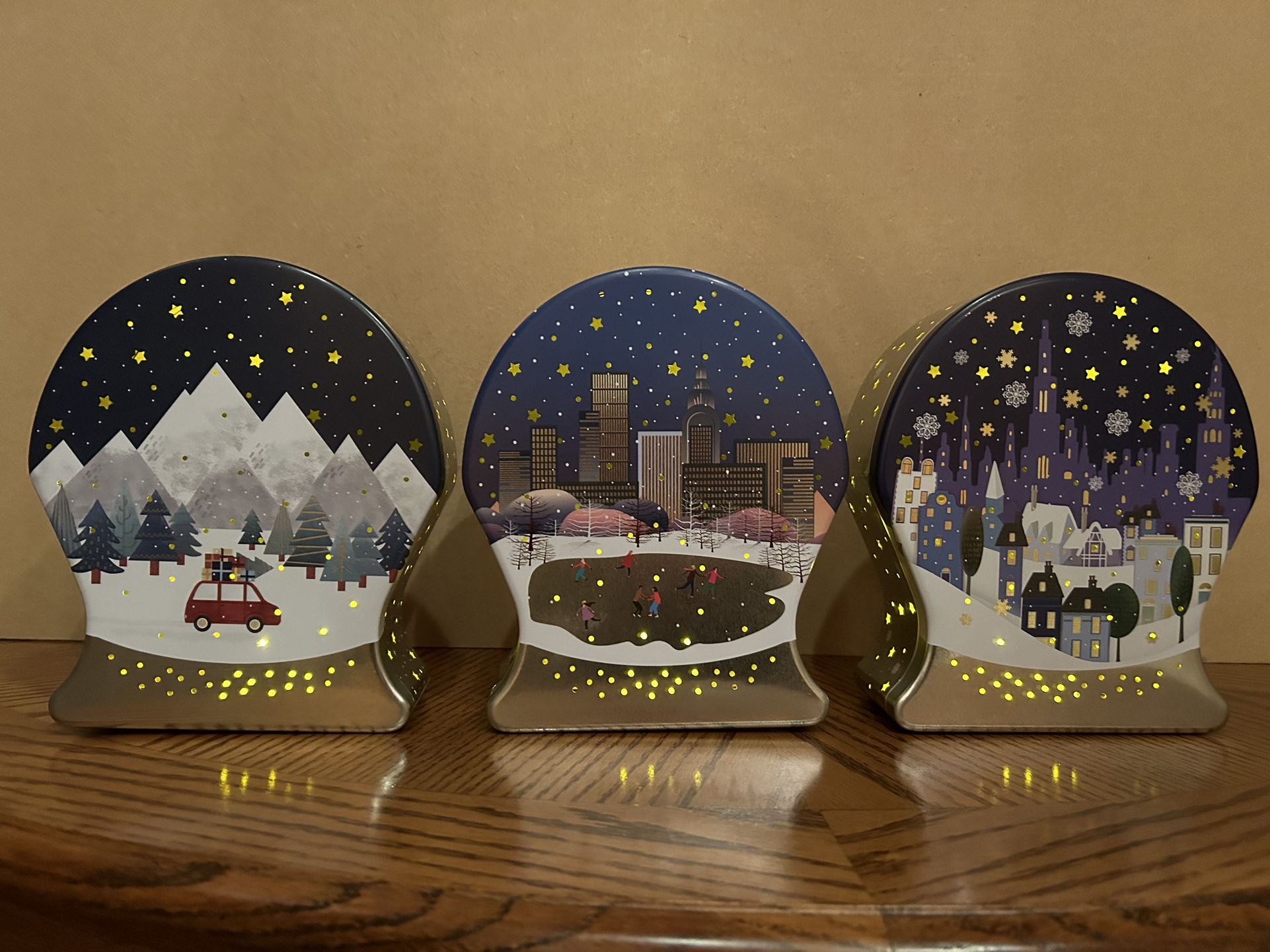 Christmas Gourmet Chocolate Popcorn In a Lit Up Tin