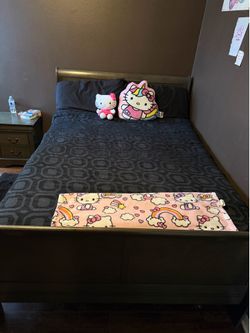 Queen bedroom set