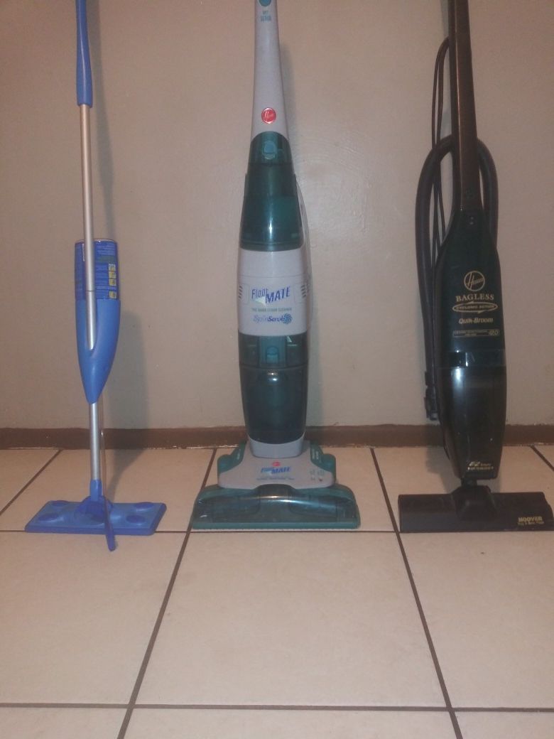 Vacuum cleaner spray mop and floor cleaner