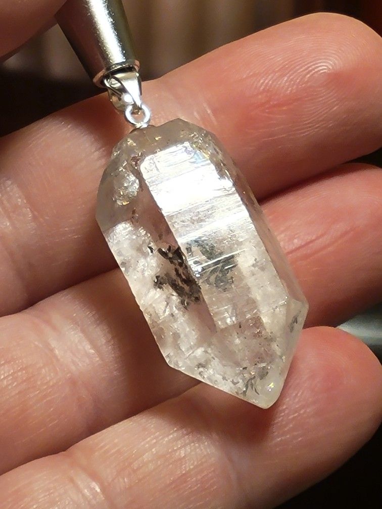 STUNNING HERKIMER Diamond w/ Moving Water Enhydro + Rainbow Inclusions Pendant .925 Sterling Silver
One of a kind
over 500 million years old with m