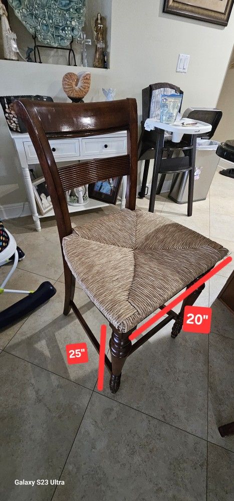 4 Bar Stools