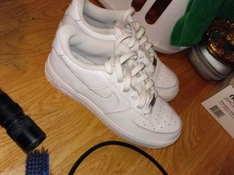 Air forces 1s  5/youth