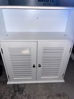 Wall cabinet