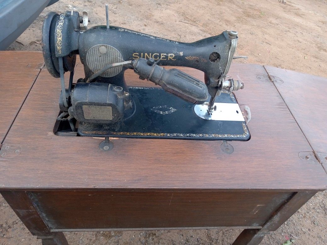 Singer Sewing Machine
