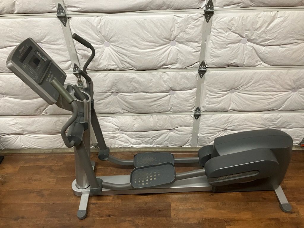 Life Fitness 93X Elliptical 