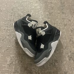 Jordan 4