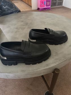 Zara like new 30 bucks  size 8