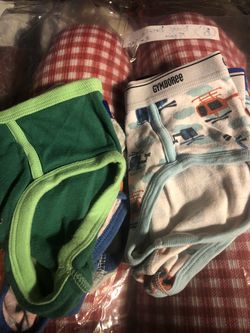 Boys briefs 5 pairs  size 4-5ys