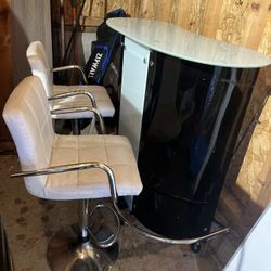 Bar & Bar Stools 