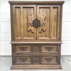 Dresser Bassett Highboy Gentlemens Bureau Cabinet