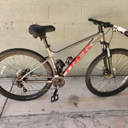 TREK MARLIN 4- 27.5 Inch Wheels 