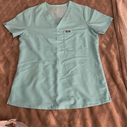 FIGS SIZE SMALL