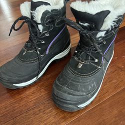 Falls Creek Womens faux fur lined winter boots size 9 tall lace up, warm
