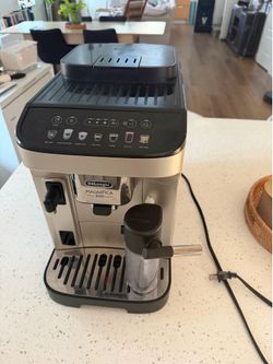 De’Longhi Magnifica evo fully automatic espresso machine