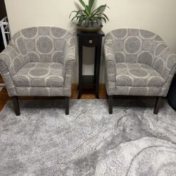 Accent Chairs 