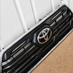 2016 2023 TOYOTA TACOMA FRONT GRILLE  WITH CHROME TRIM