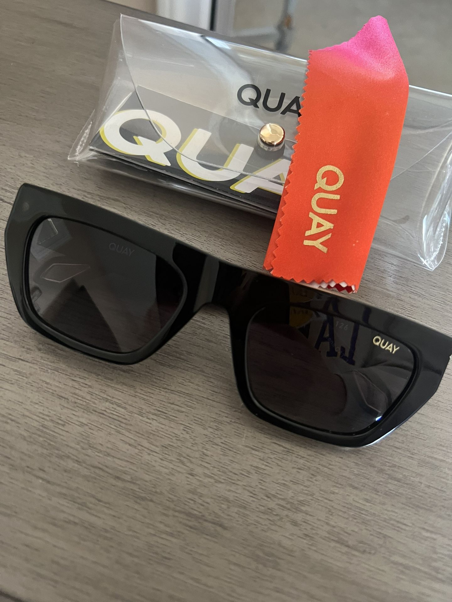 Quay sunglasses “dollar signs” Quay x Desi Dollar Signs Square Sunglasses - White  main image 2