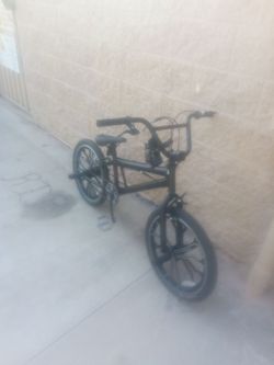 Mongoose Rebel 20" bike