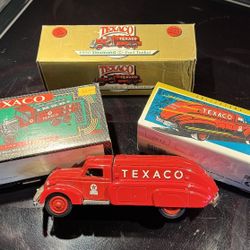 ERTL Die Cast Metal Collectable Texaco Locking Banks - New In Boxes - Please Read Description 