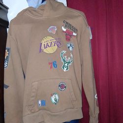 Los Angeles Lakers sweater