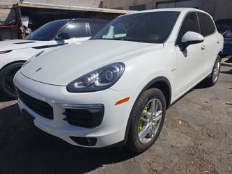 Porsche cayenne S hybrid