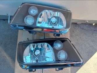 99-05 Volkswagen Jetta Headlights Faros Calaveras Micas Luces Lamps
