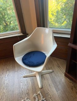 Vintage 1960s Burke. inc Model 116 Fiberglass Armchair