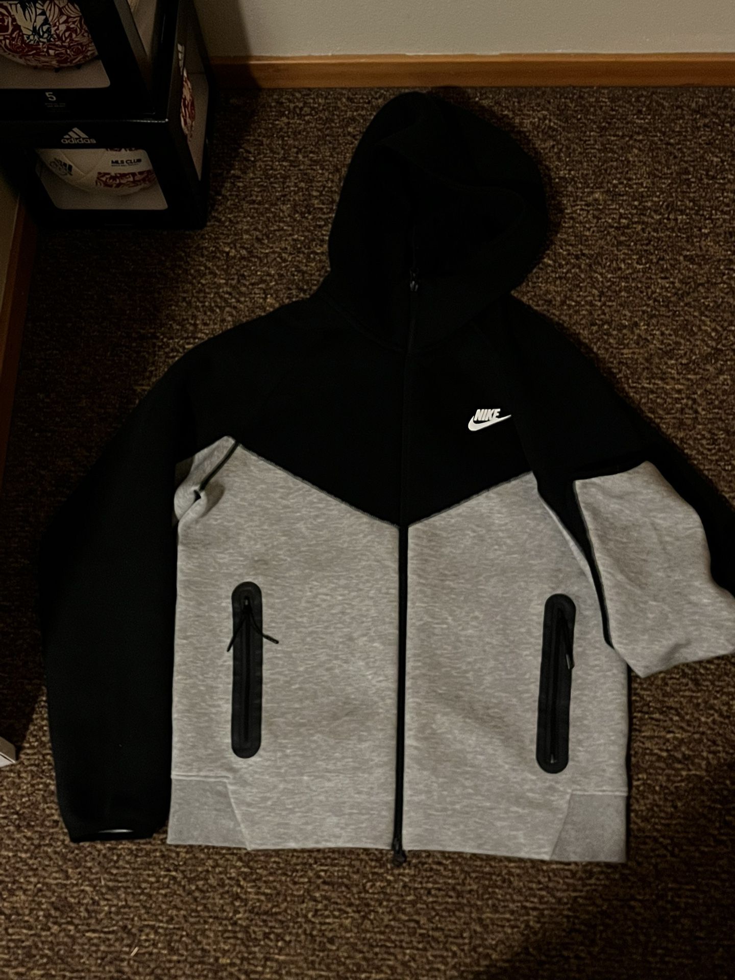 Nike Sportswear Tech Fleece Windrunner Full-Zip Hoodie