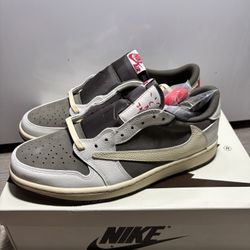 Travis Scott Reverse Mocha Size 9