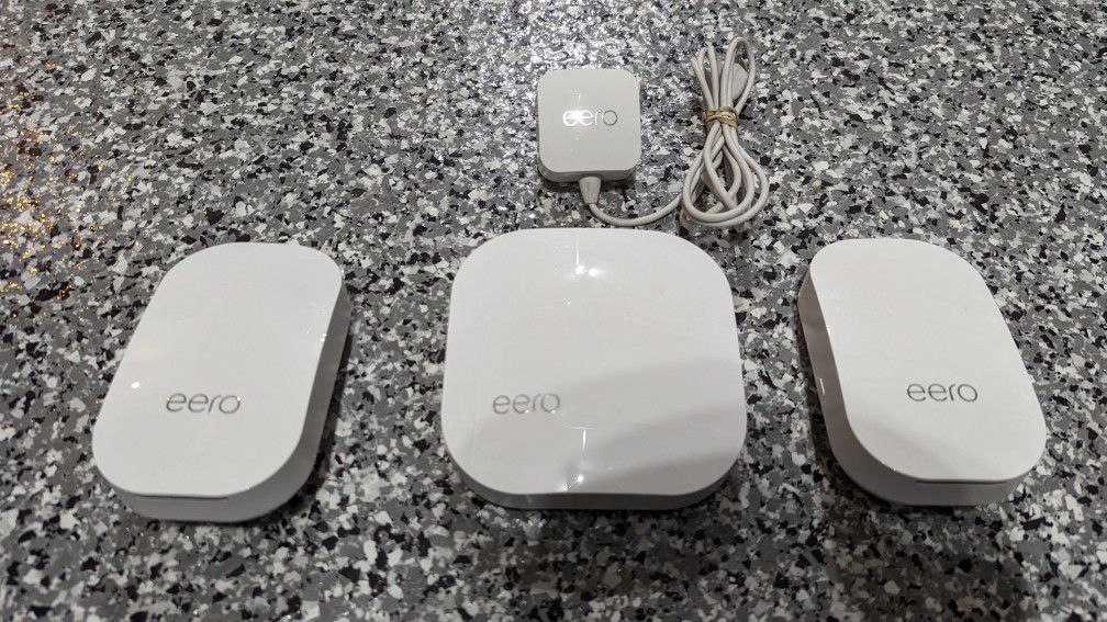 Amazon eero Pro mesh wifi system (1 eero Pro + 2 eero Beacons)