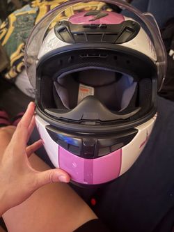 Women’s motorcycle helmet