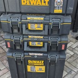 Caja de herramientas apilables DEWALT TOUGHSYSTEM