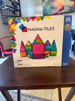Magna-Tiles 32-Piece Magnetic Building Set