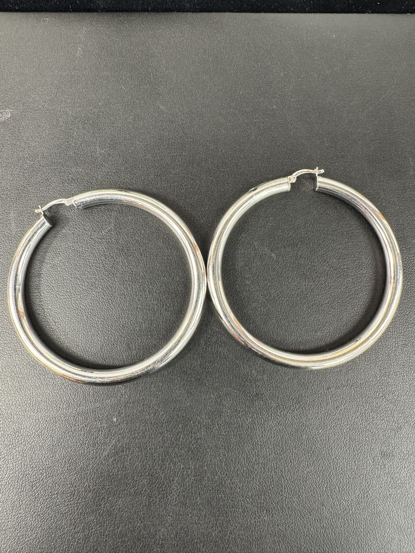 14WG HOOP EARRINGS