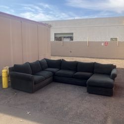 Large U-Shape Sectional Sofa