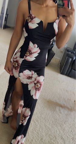 Size M long floral dress with side slit