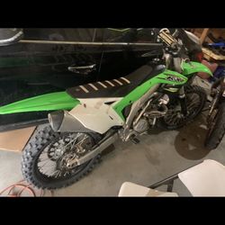 2017 Kawasaki KX 450