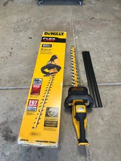DEWALT 60V FLEXVOLT 26” Hedge Trimmer - Open Box Like New