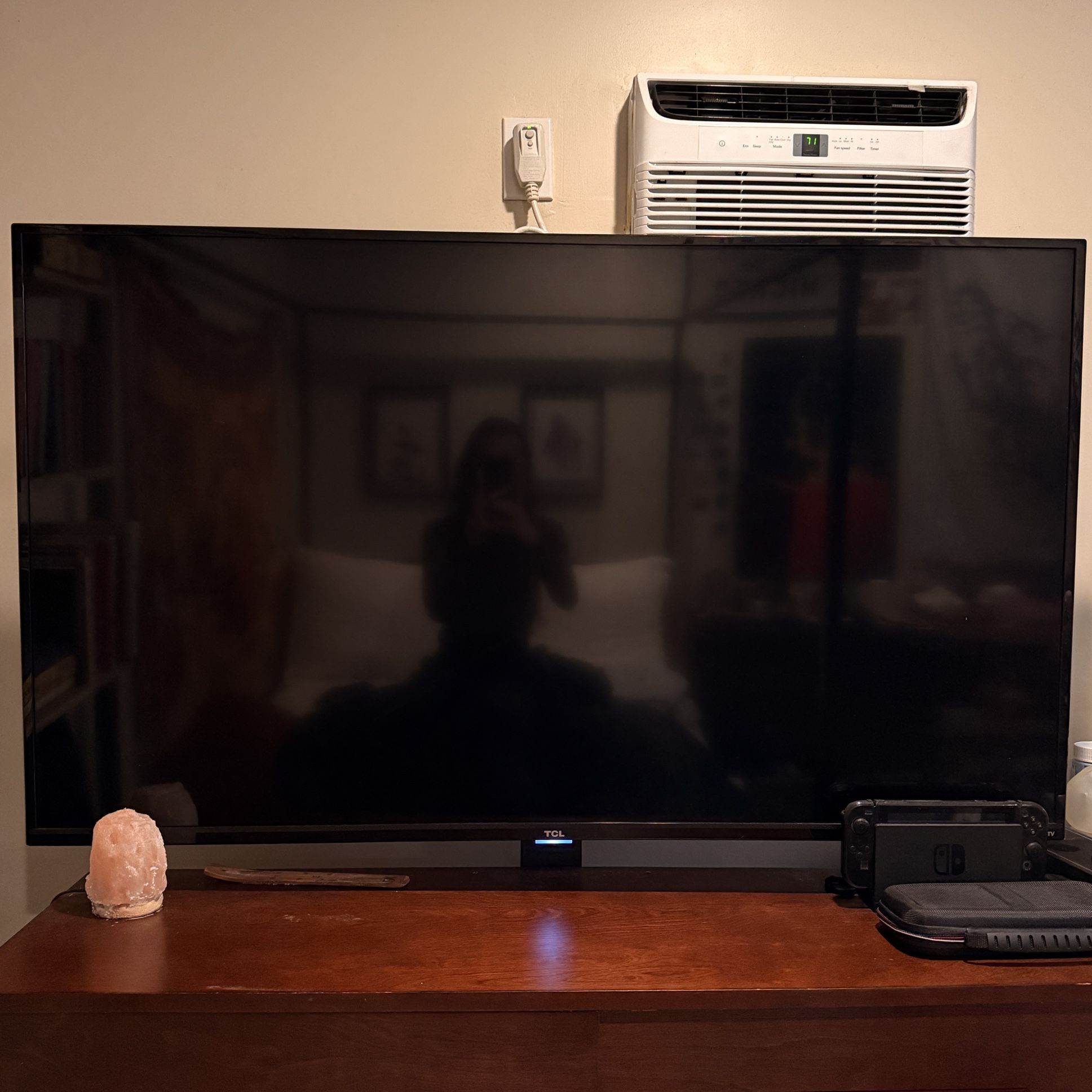 TCL ROKU 50in 4K TV WITH STAND