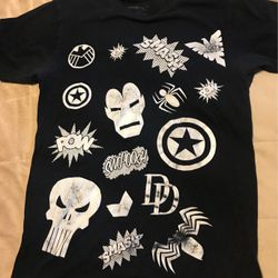 We Love Fine Marvel T Shirt Size M