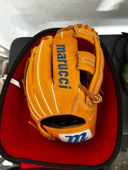 Marucci M Type Glove  Cypress Series