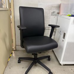 HON Ignition Low-Back Fabric Task Chair, Black
