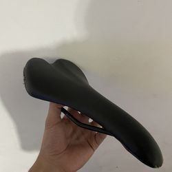 Saddle 