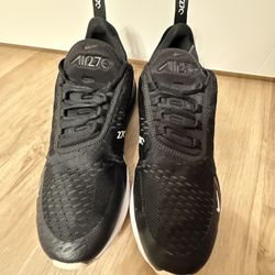 Nike Men’s Air Max 270 Size 11, Black